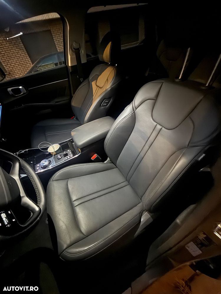 Kia Sorento 1.6 T-GDI HEV 6AT 4x2 7P Design - 7