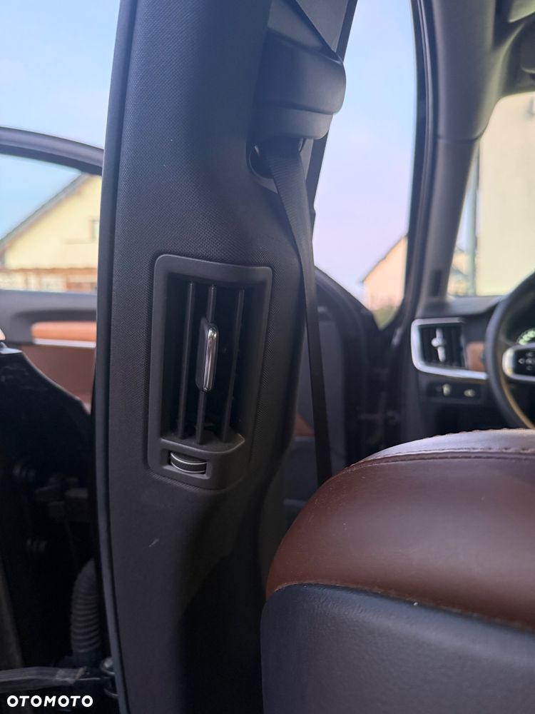 Volvo V90 D4 Inscription - 14