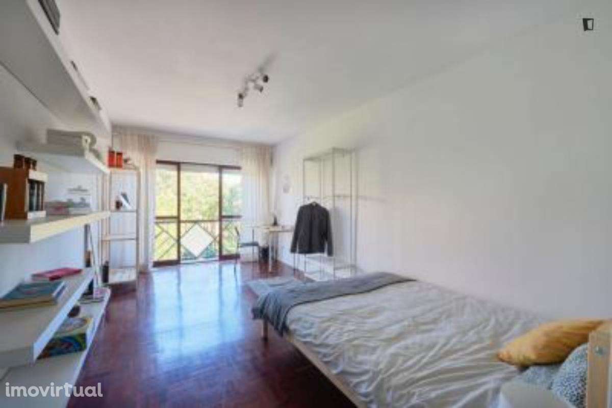 Quarto - localizado em Telheiras Lisbon - Grande imagem: 5/17
