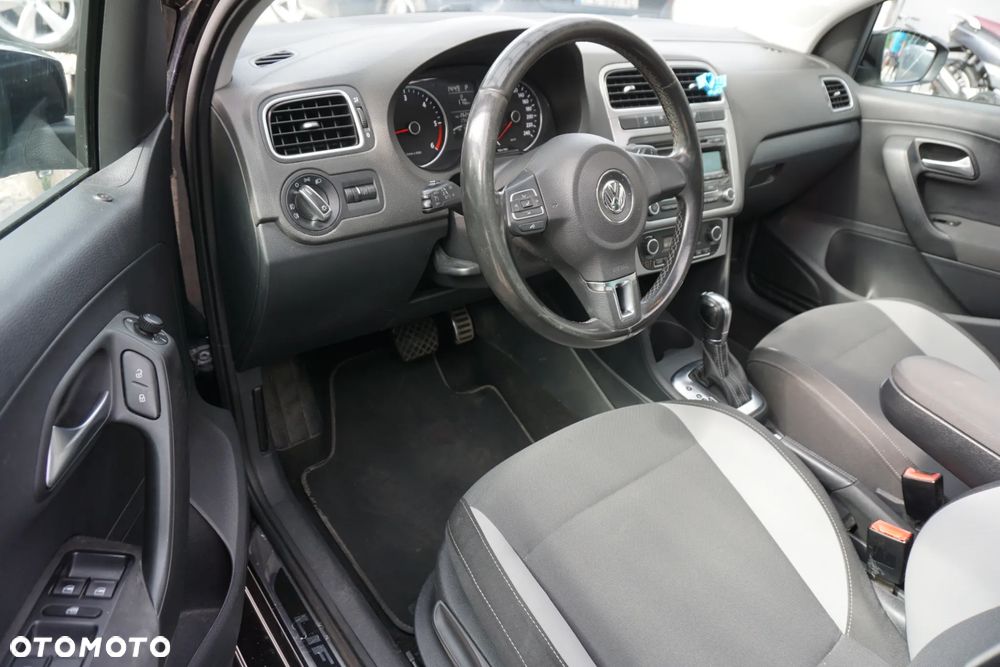 Volkswagen Polo 1.6 TDI DSG Life - 9