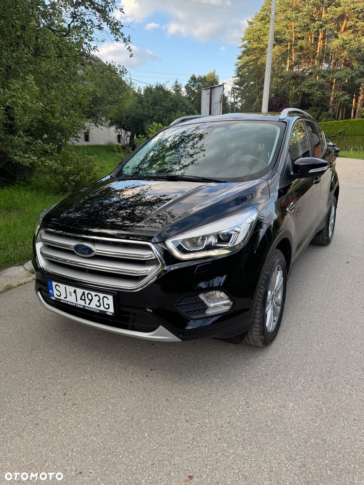 Ford Kuga 1.5 EcoBoost 2x4 Titanium - 3