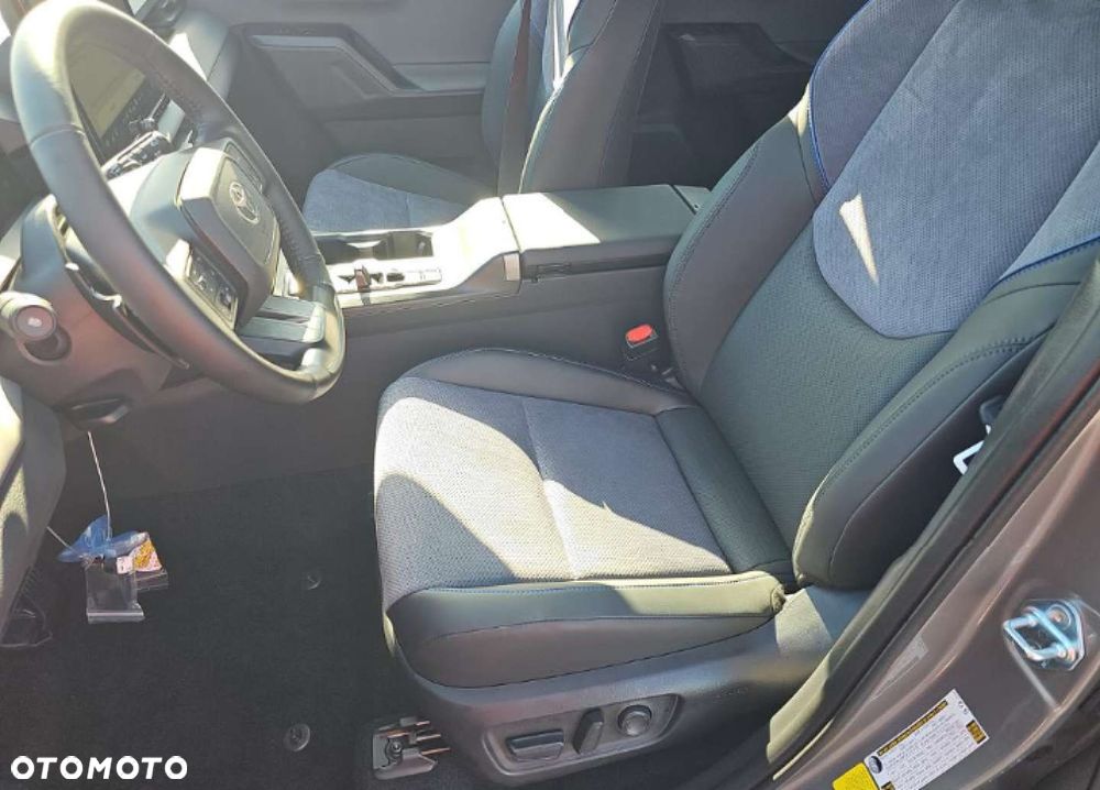Toyota RAV4 - 7