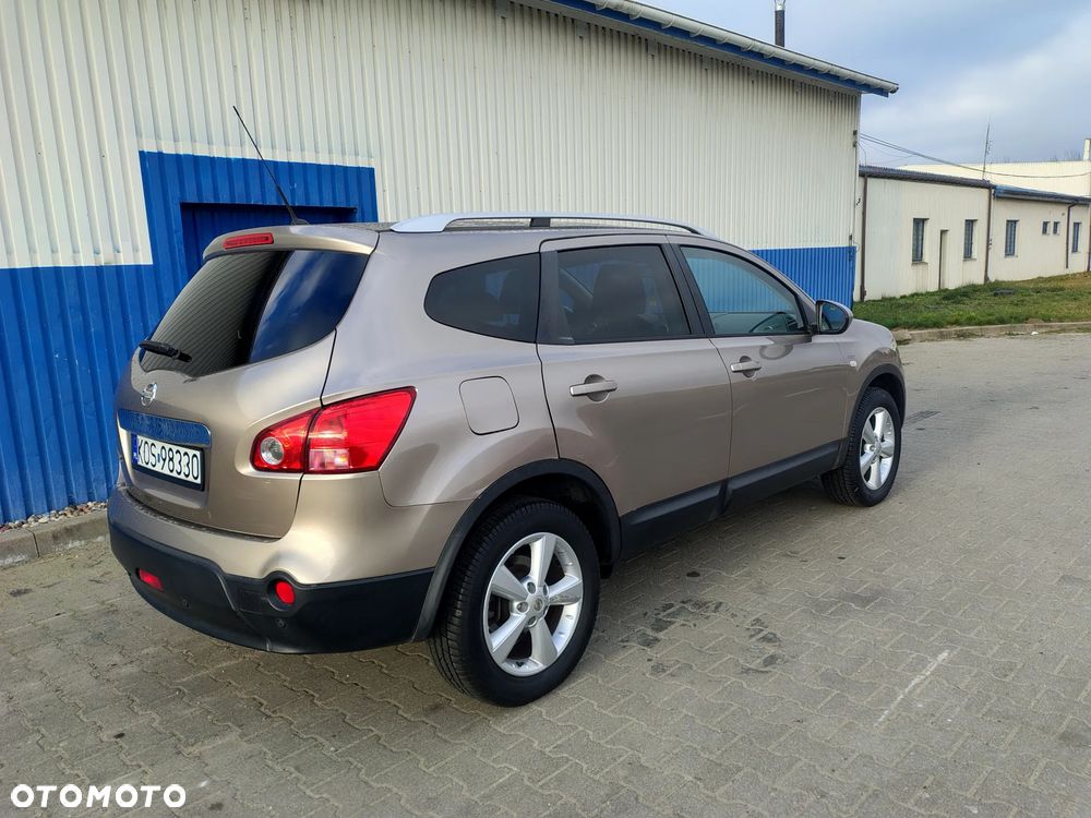 Nissan Qashqai+2 2.0 visia - 10