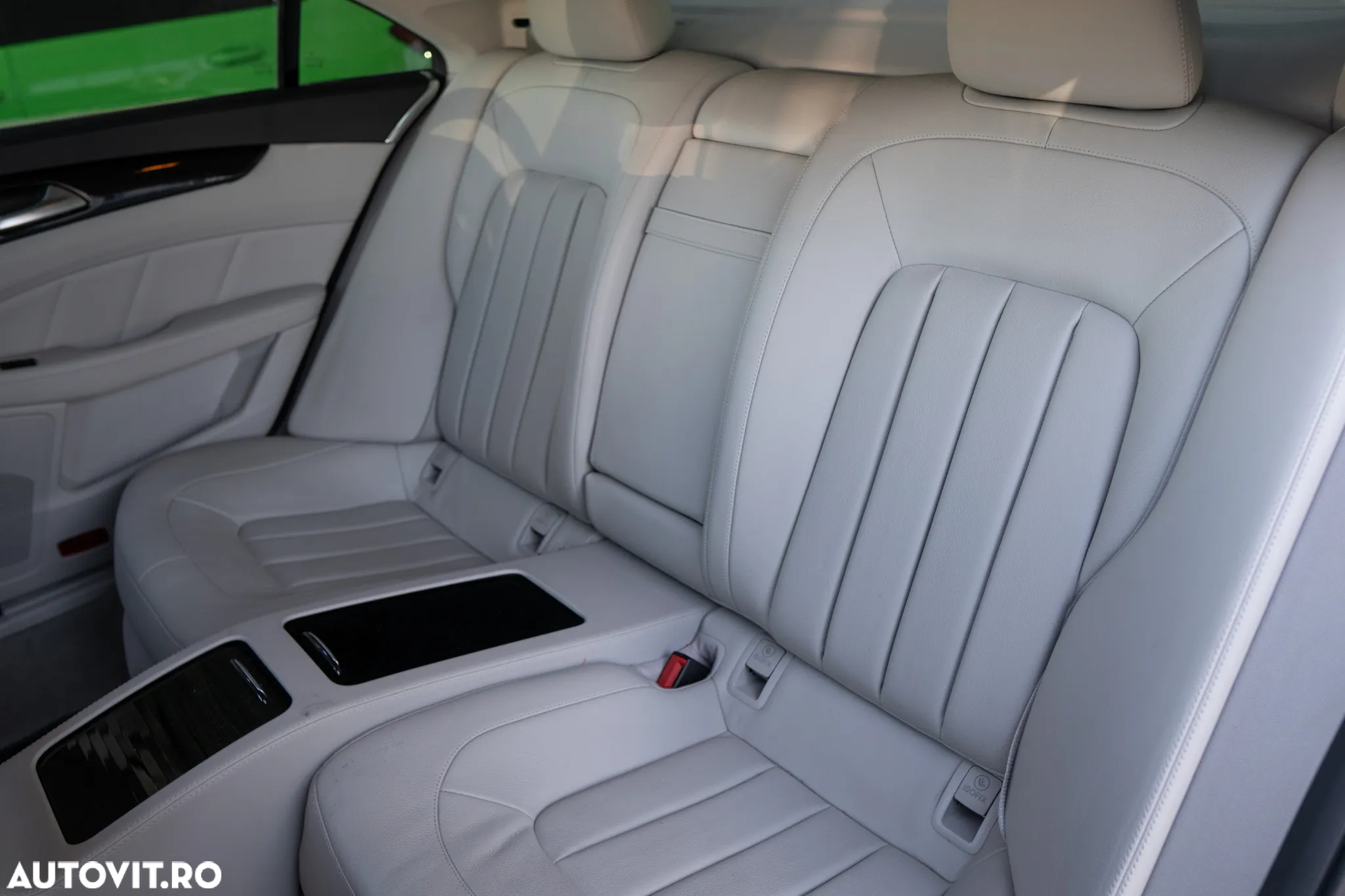 Mercedes-Benz CLS 350 d 4MATIC Aut - 26