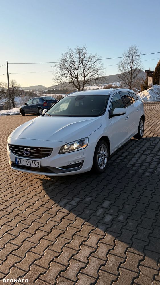 Volvo V60 D4 Summum - 3