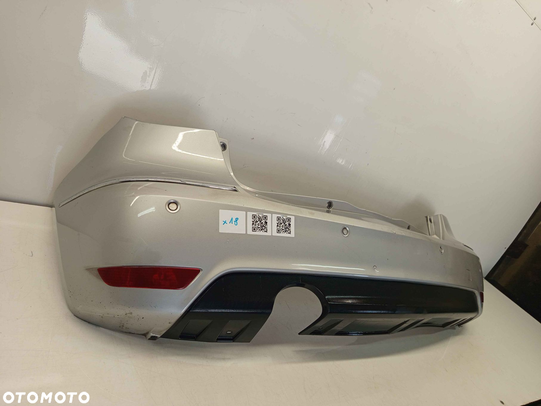 + ZDERZAK TYŁ TYLNY MERCEDES BENZ B KLASA W245 PDC CZUJNIKI 744 SREBRNY - 2