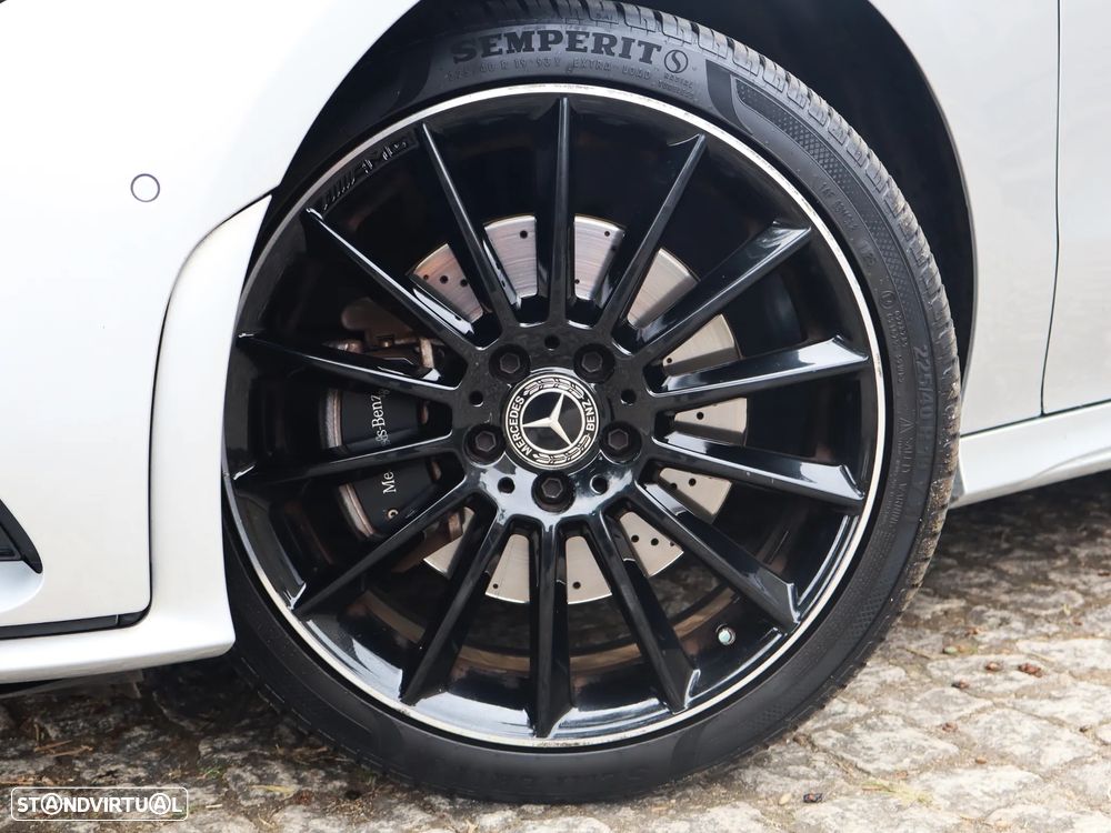 Mercedes-Benz CLA 250 e Shooting Brake AMG Line - 8