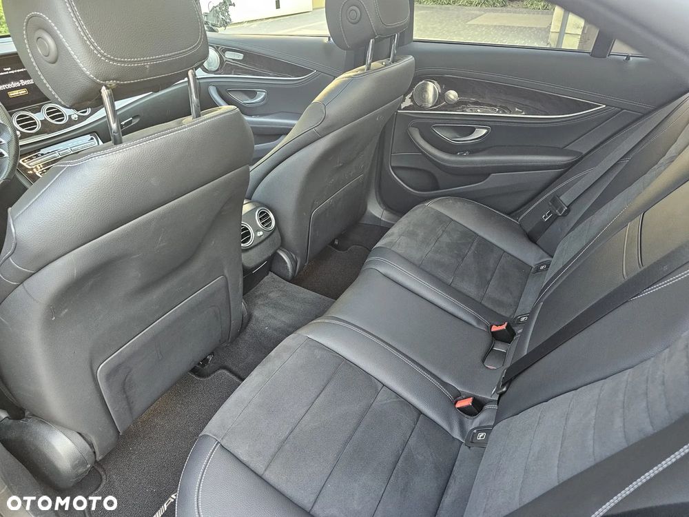 Mercedes-Benz Klasa E 300 9G-TRONIC AMG Line - 21