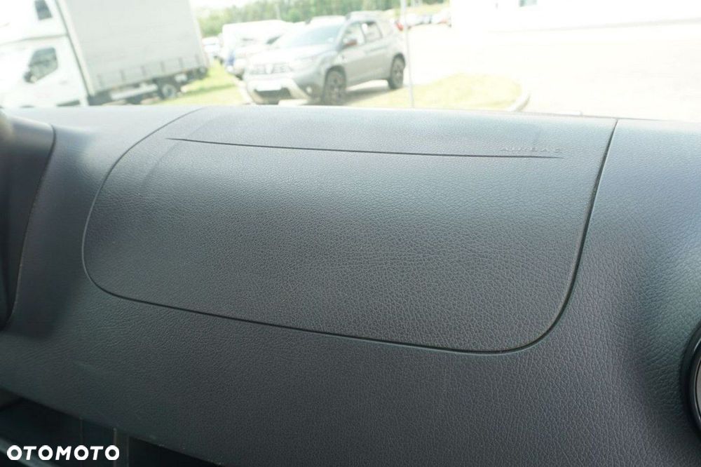 Mercedes-Benz Sprinter - 32