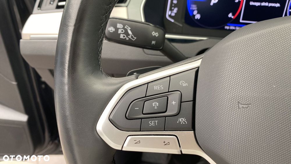 Volkswagen Passat - 27