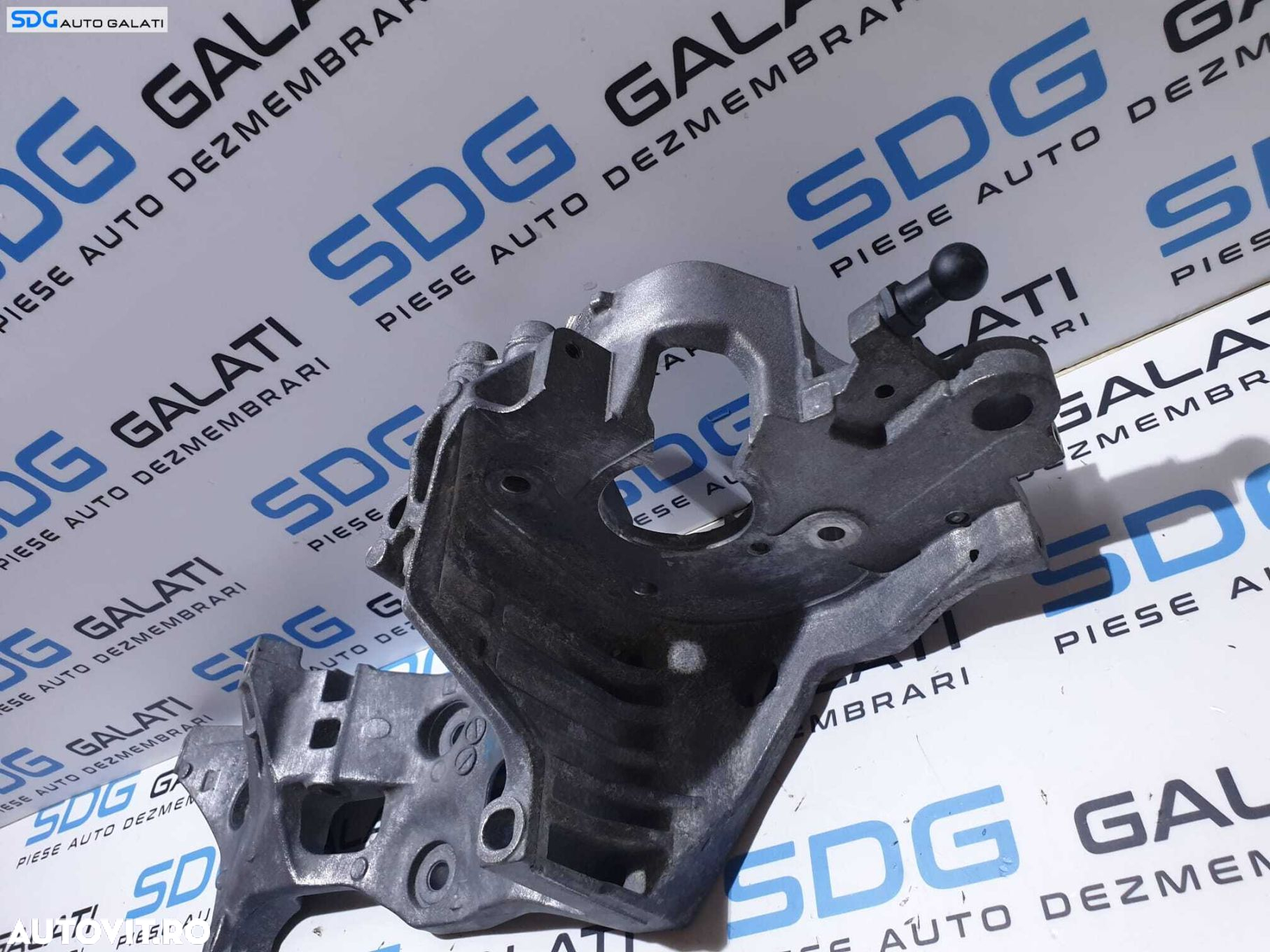 Suport Alternator Accesorii Motor Seat Leon 5F 1.6 CLHA CLHB CRKB CXXA CXXB DBKA DDYA DDYB DGTA DGTE 2013 - 2017 Cod 04L903143B [S0353] - 2
