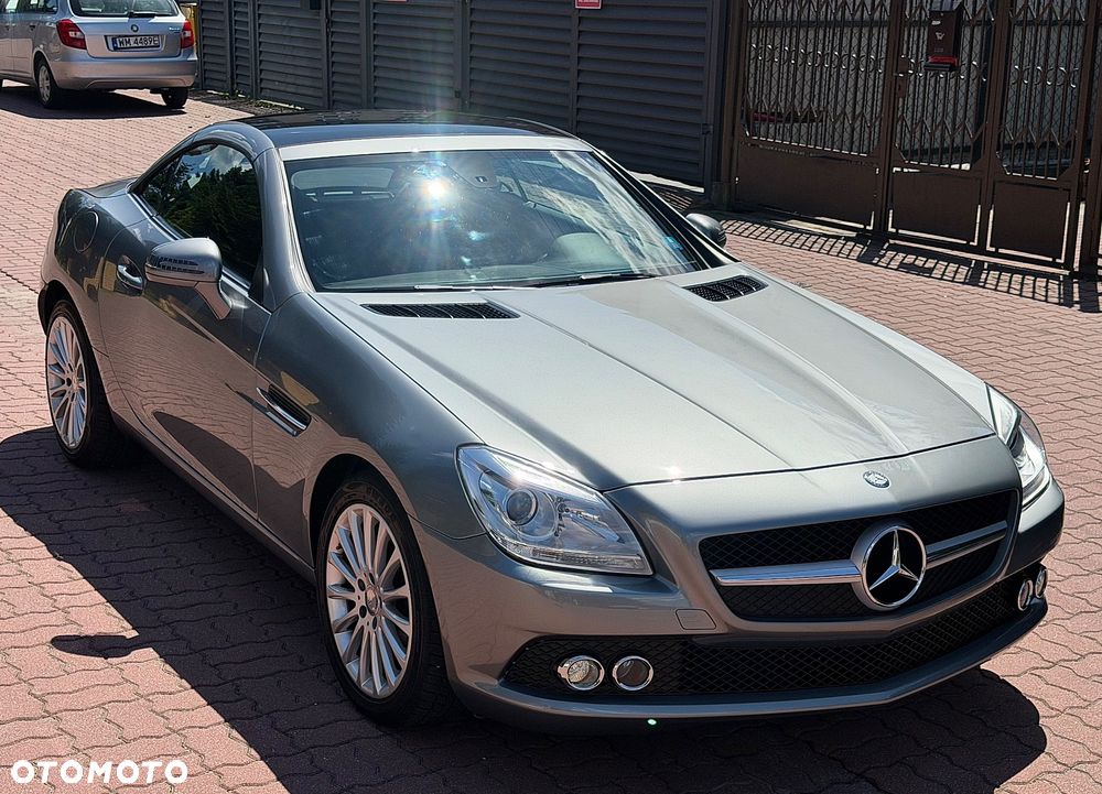 Mercedes-Benz SLK 200 (BlueEFFICIENCY) 7G-TRONIC - 8