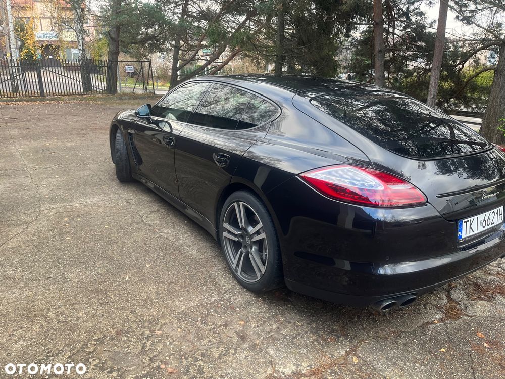 Porsche Panamera 4S - 9
