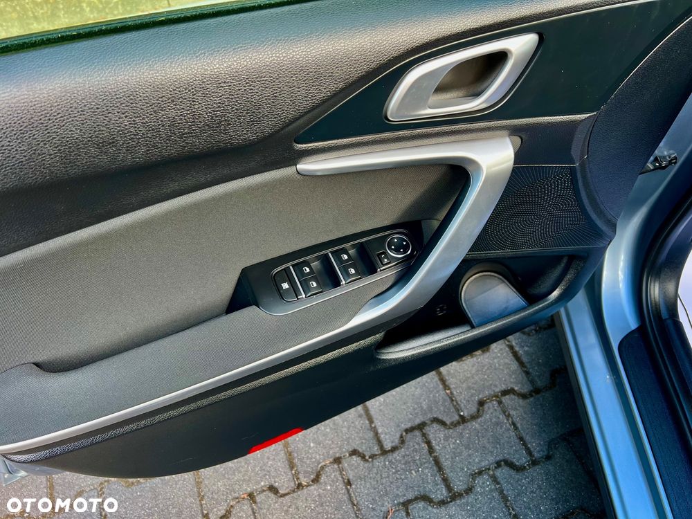 Kia Ceed 1.6 CRDi SCR L - 21