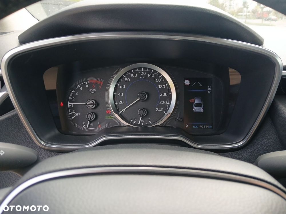Toyota Corolla 1.8 Hybrid Comfort - 28