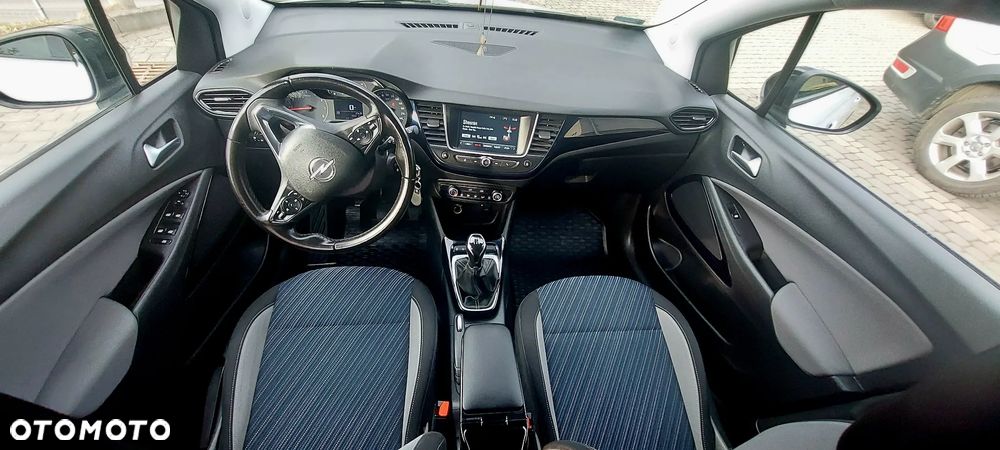 Opel Crossland X 1.2 120 Lat - 36