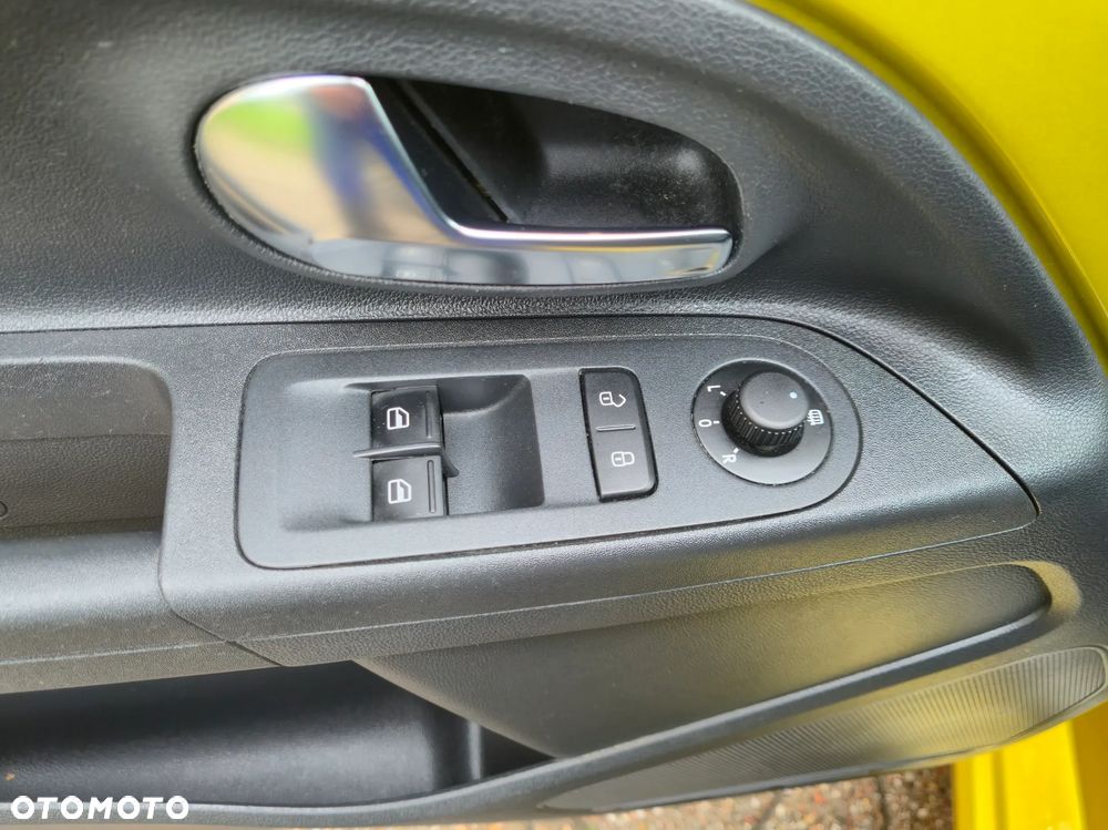 Volkswagen up! club - 24