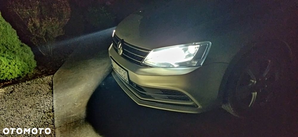 Volkswagen Jetta - 15