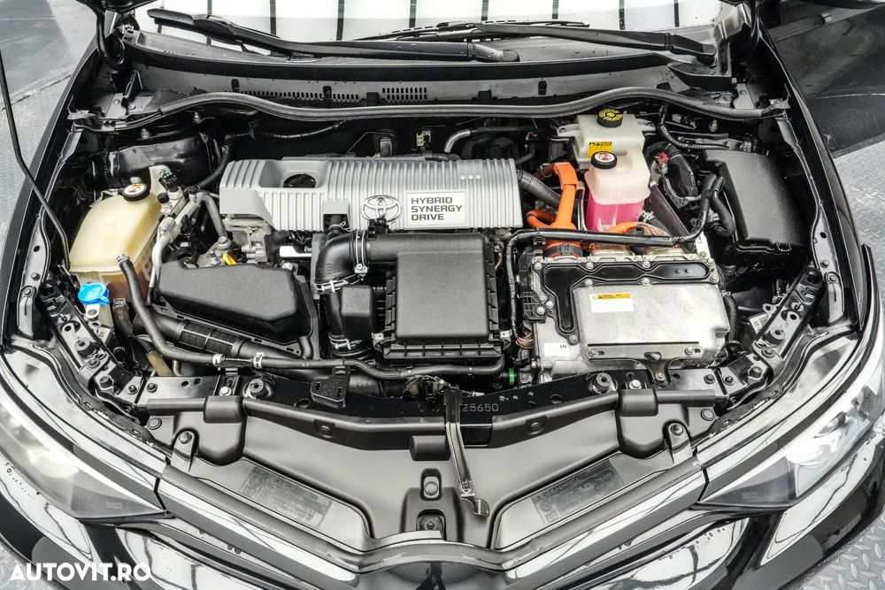Toyota Auris 1.8 L VVT-i Hybrid Sol + - 23