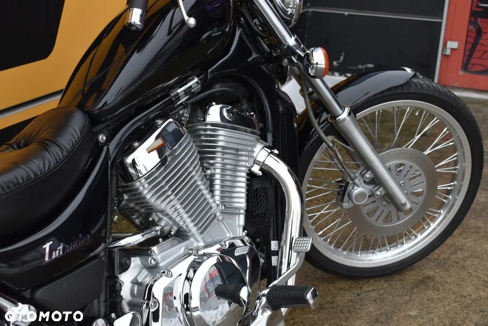 Suzuki Intruder - 31