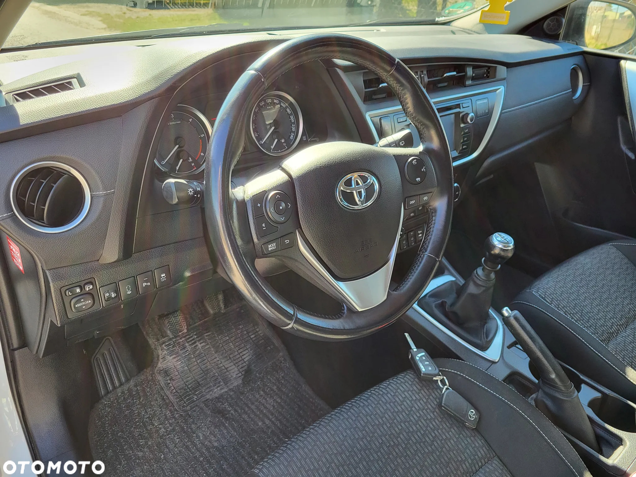Toyota Auris 2.0 D-4D Edition - 6