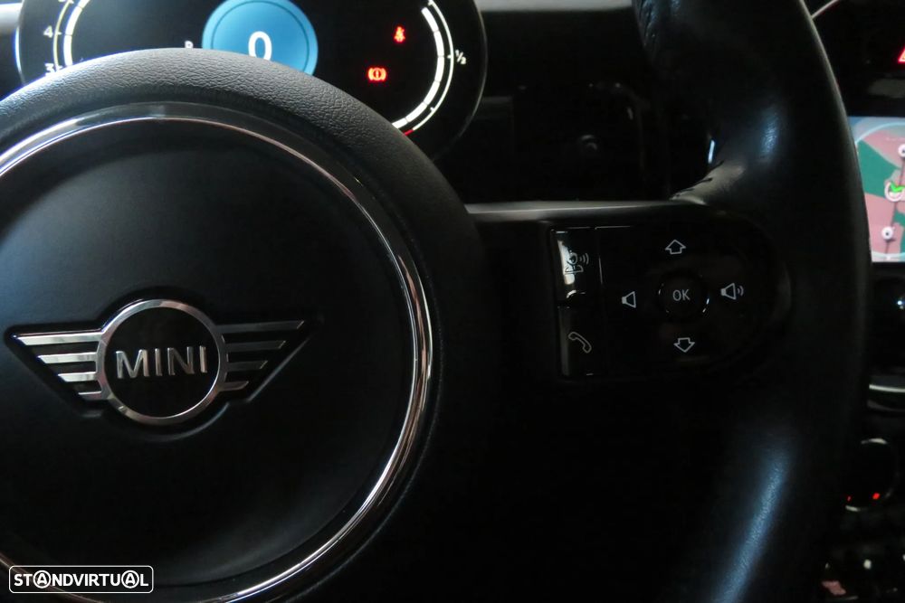 MINI 5 Portas Cooper Auto - 12