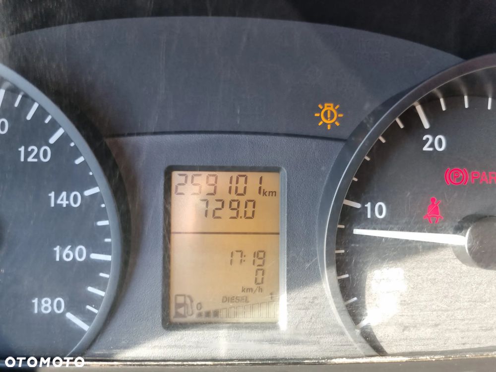 Mercedes-Benz Sprinter - 35