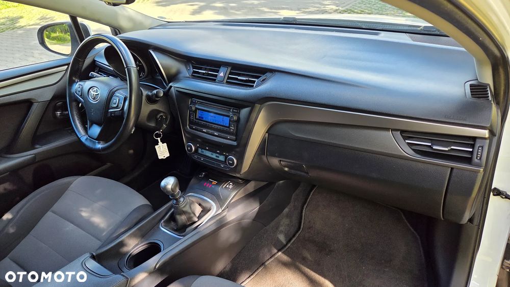 Toyota Avensis 1.6 Business Edition - 17