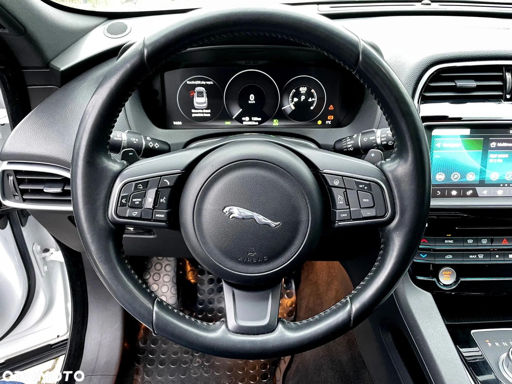Jaguar F-Pace 35t AWD Prestige - 4