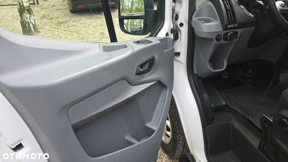 Ford Transit - 11
