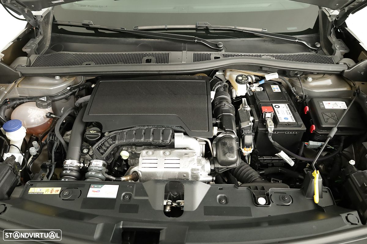 Peugeot 2008 1.2 PureTech Allure - 24