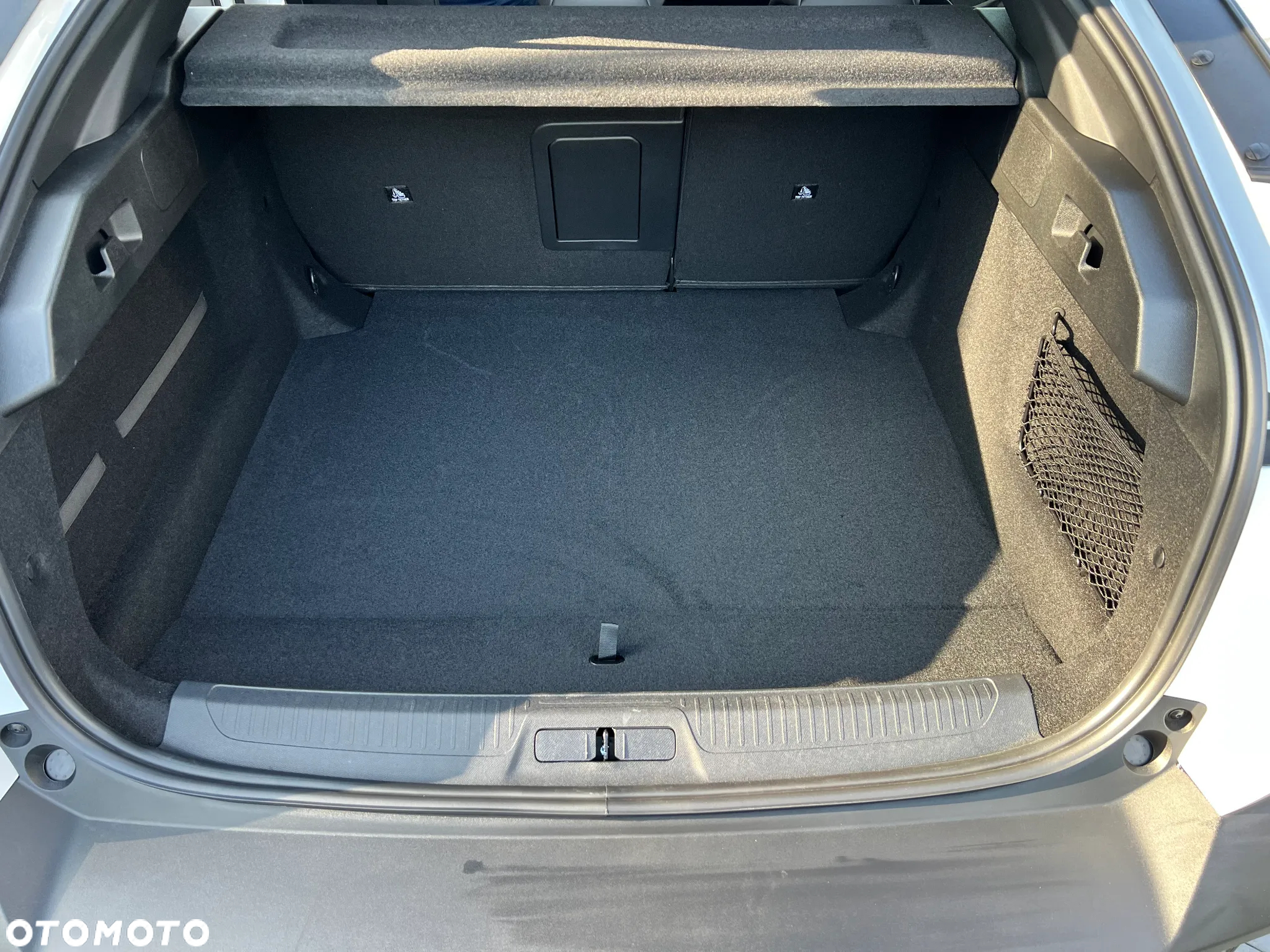 Peugeot 408 1.2 PureTech mHEV Allure S&S e-DSC6 - 8