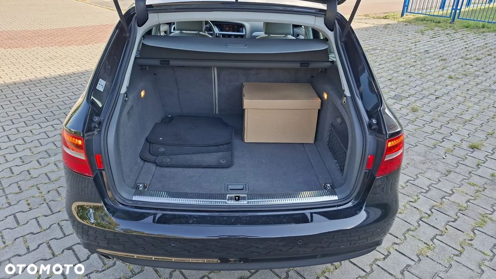 Audi A4 Avant 2.0 TDI Quattro S tronic - 11