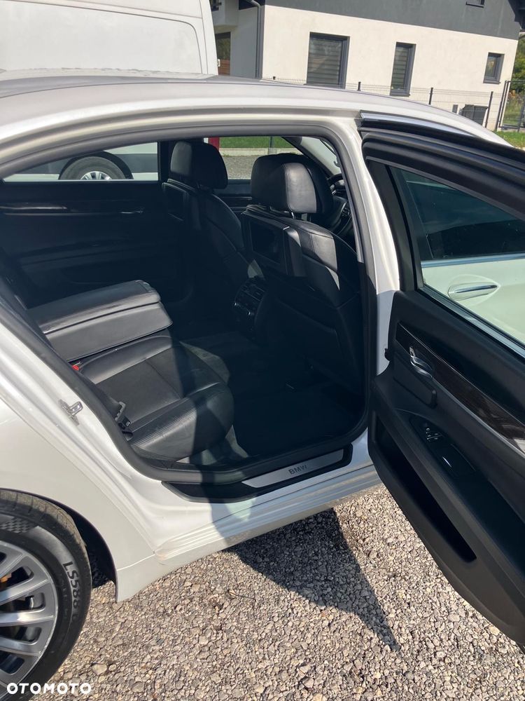BMW Seria 7 740Li - 10