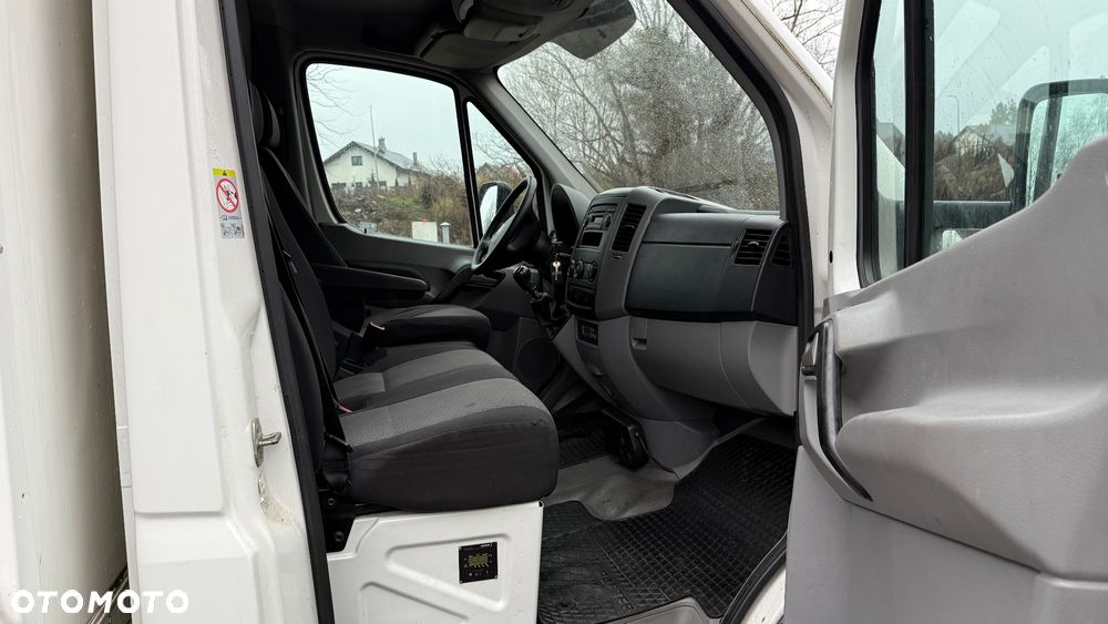Volkswagen Crafter 2.0 TDi Chłodnia + Grzanie Kontener Winda - 10