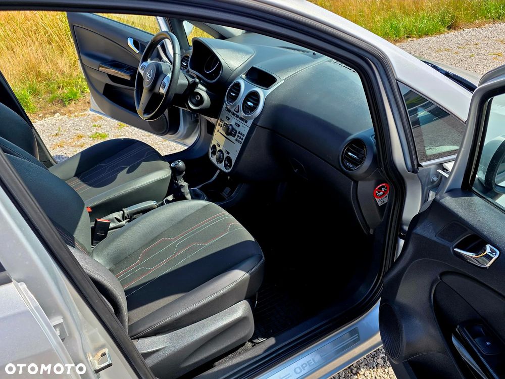 Opel Corsa 1.4 16V 150 Jahre - 16