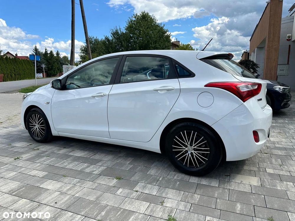 Hyundai i30 1.4 Select - 5