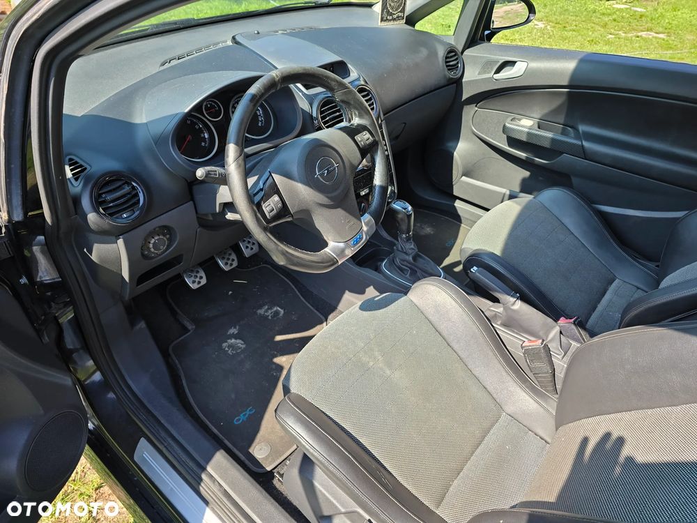 Opel Corsa 1.6 Turbo OPC - 12
