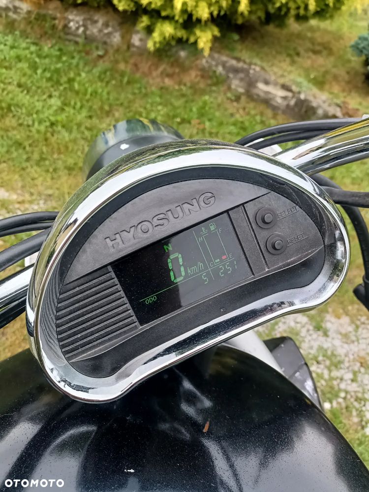 Hyosung GV - 4