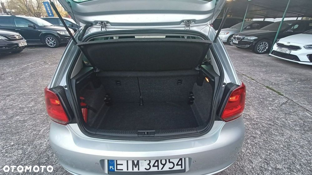 Volkswagen Polo 1.4 16V Trendline - 23