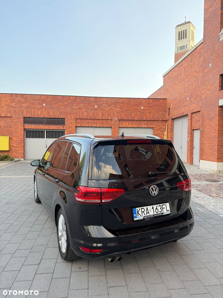 Volkswagen Touran 1.4 TSI BMT Comfortline DSG - 23