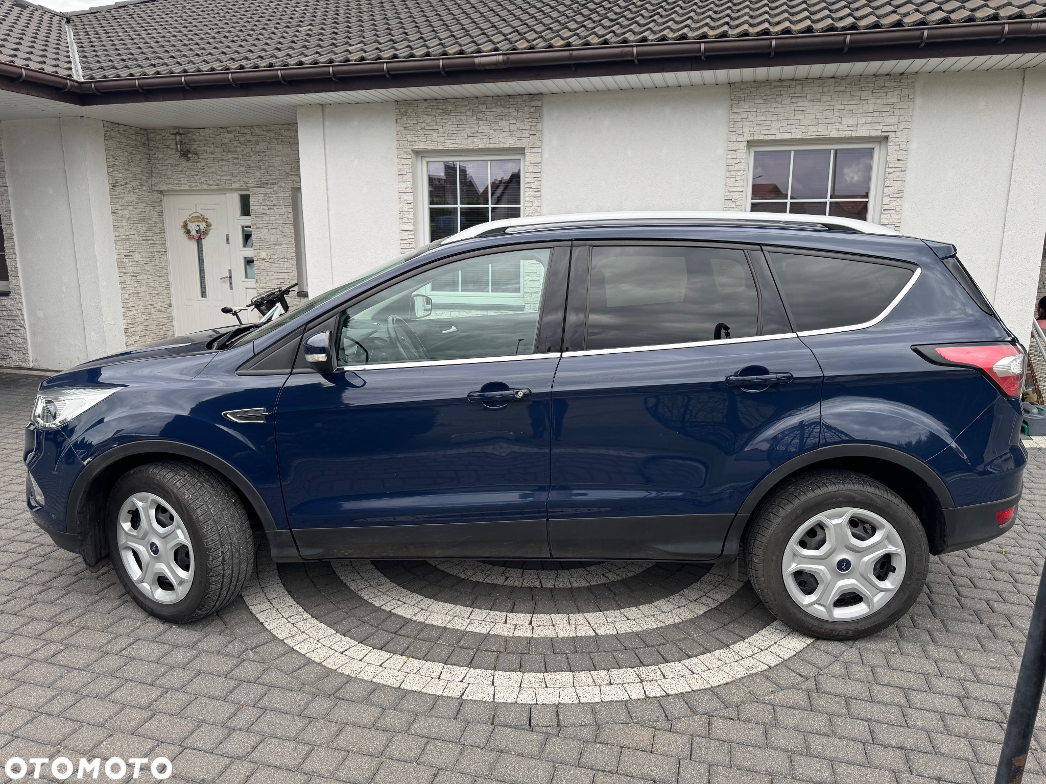 Ford Kuga 1.5 EcoBoost FWD Trend - 10