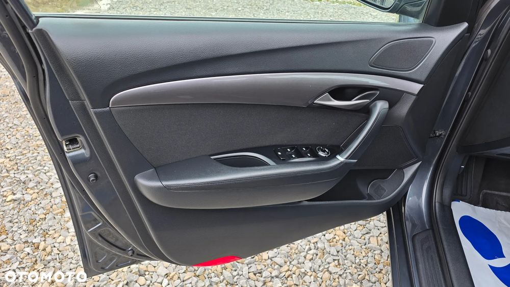 Hyundai i40 Kombi blue 1.6 Family - 13