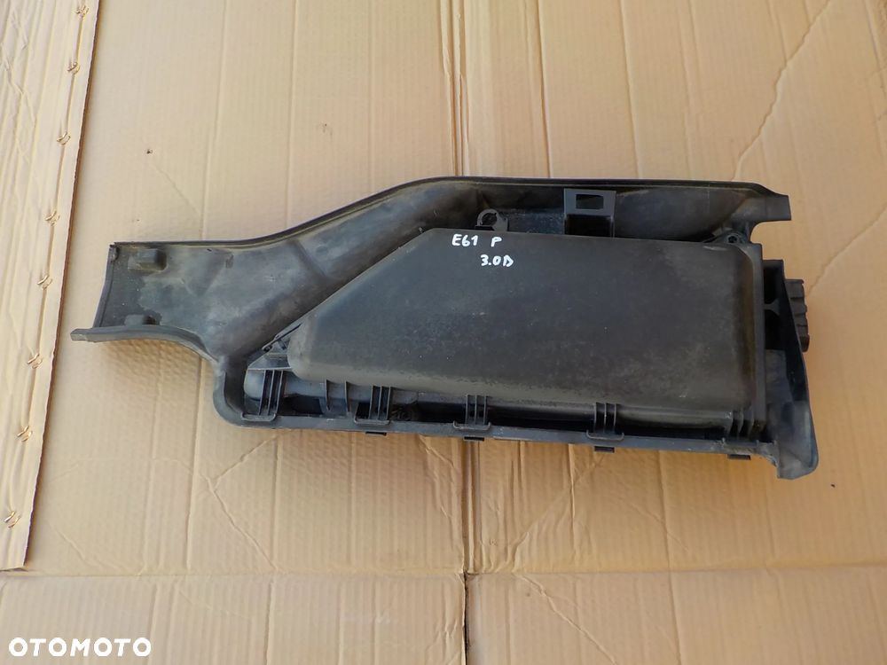 obudowa filtra kabinowego prawa bmw e60 2005r - 1