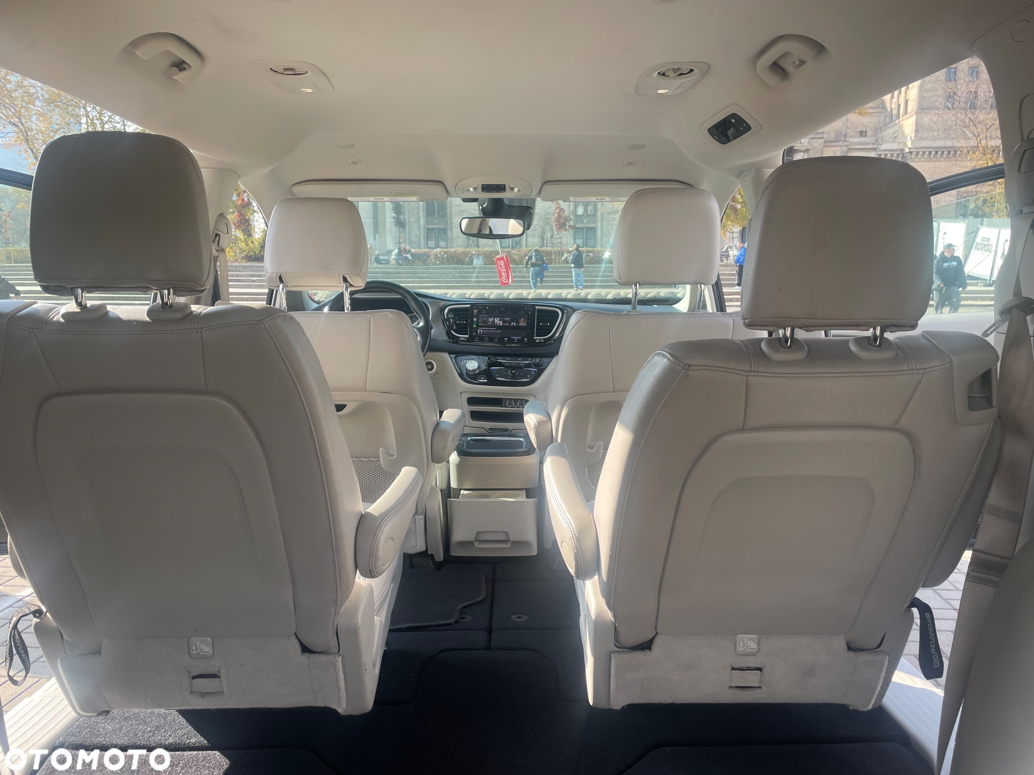 Chrysler Pacifica - 11