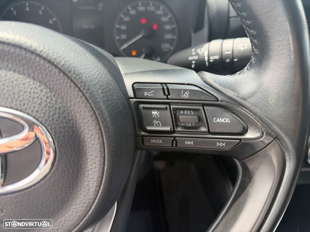 Toyota Yaris 1.5 VVT-i Comfort - 11