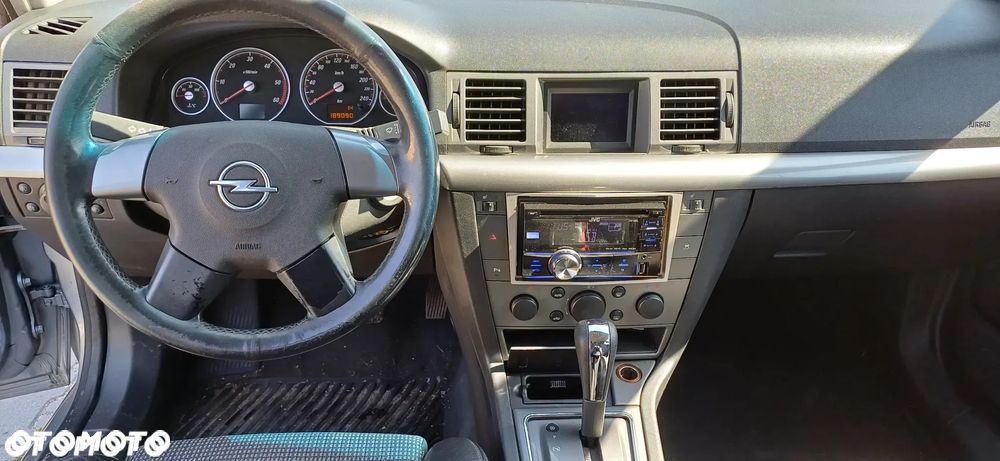 Opel Vectra 1.9 CDTI Automatik - 21