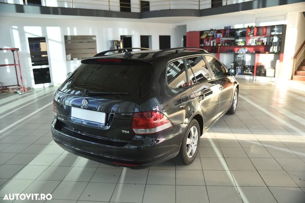 Volkswagen Golf 1.9 TDI DPF Tour Edition - 9