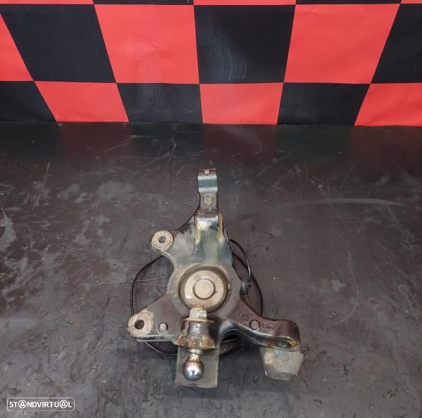 Manga De Eixo Frente Esquerda Mercedes-Benz Vito Caixa (W447) - 2