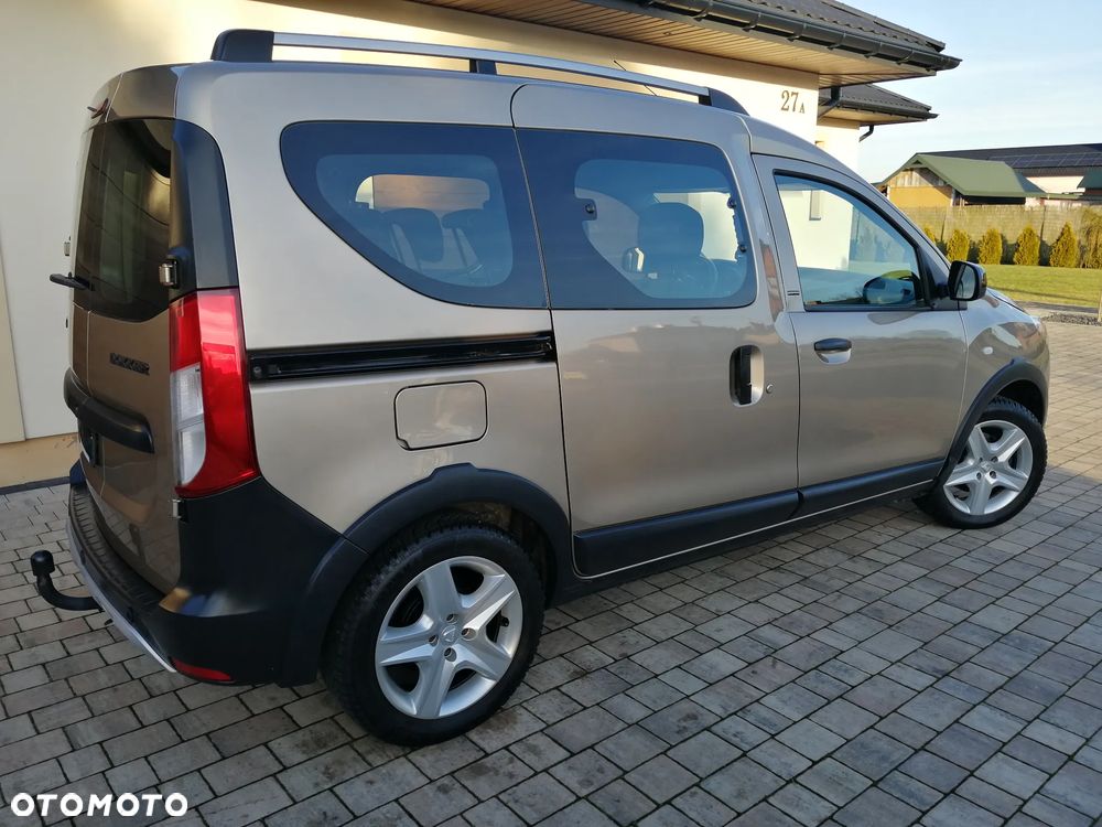 Dacia Dokker TCe 115 N1 Stepway Celebration - 9